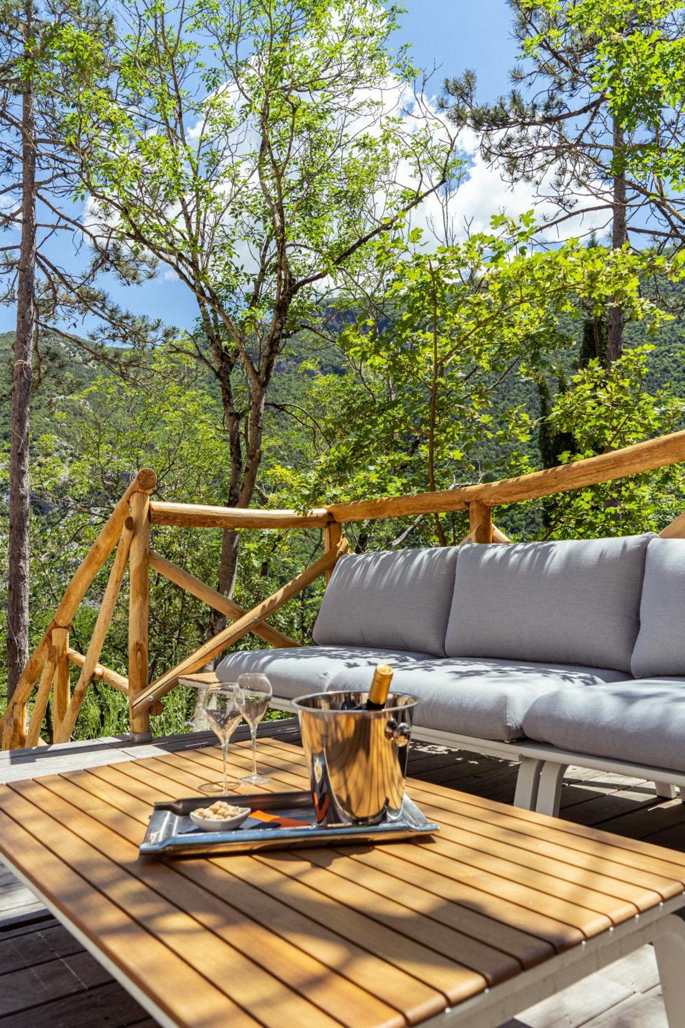 La Forestale Luxury Ecolodge Piano Terra- Appt Acqualagna Eksteriør billede
