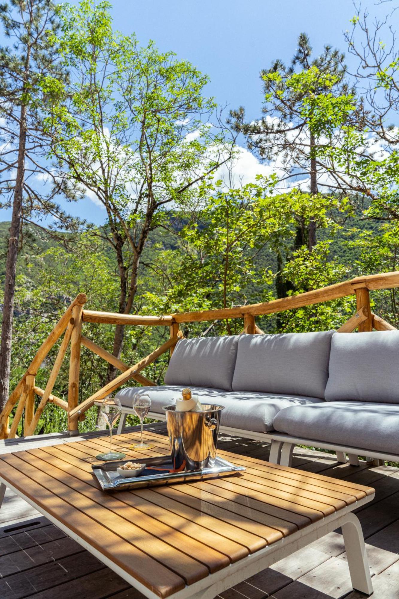 La Forestale Luxury Ecolodge Piano Terra- Appt Acqualagna Eksteriør billede